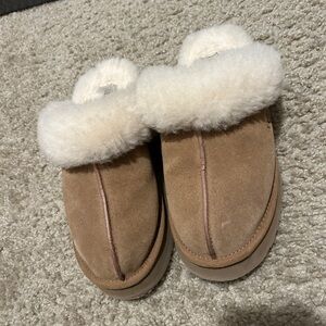 Ugg Disquette platform slippers